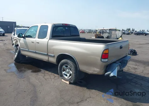 2002 Toyota Tundra Sr5 V8 z USA, uszkodzony, nr VIN 5TBRT34122S330475